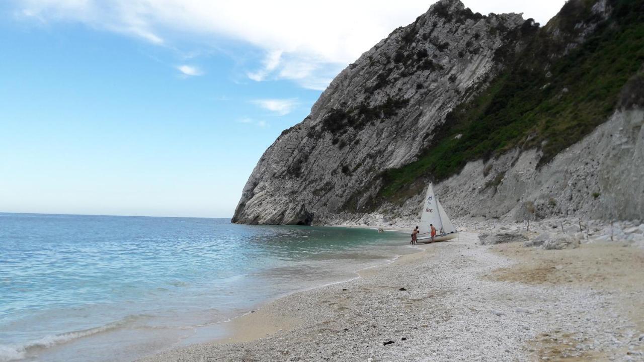 Appartamento Mare Sirolo Con Garage Privato Exterior foto